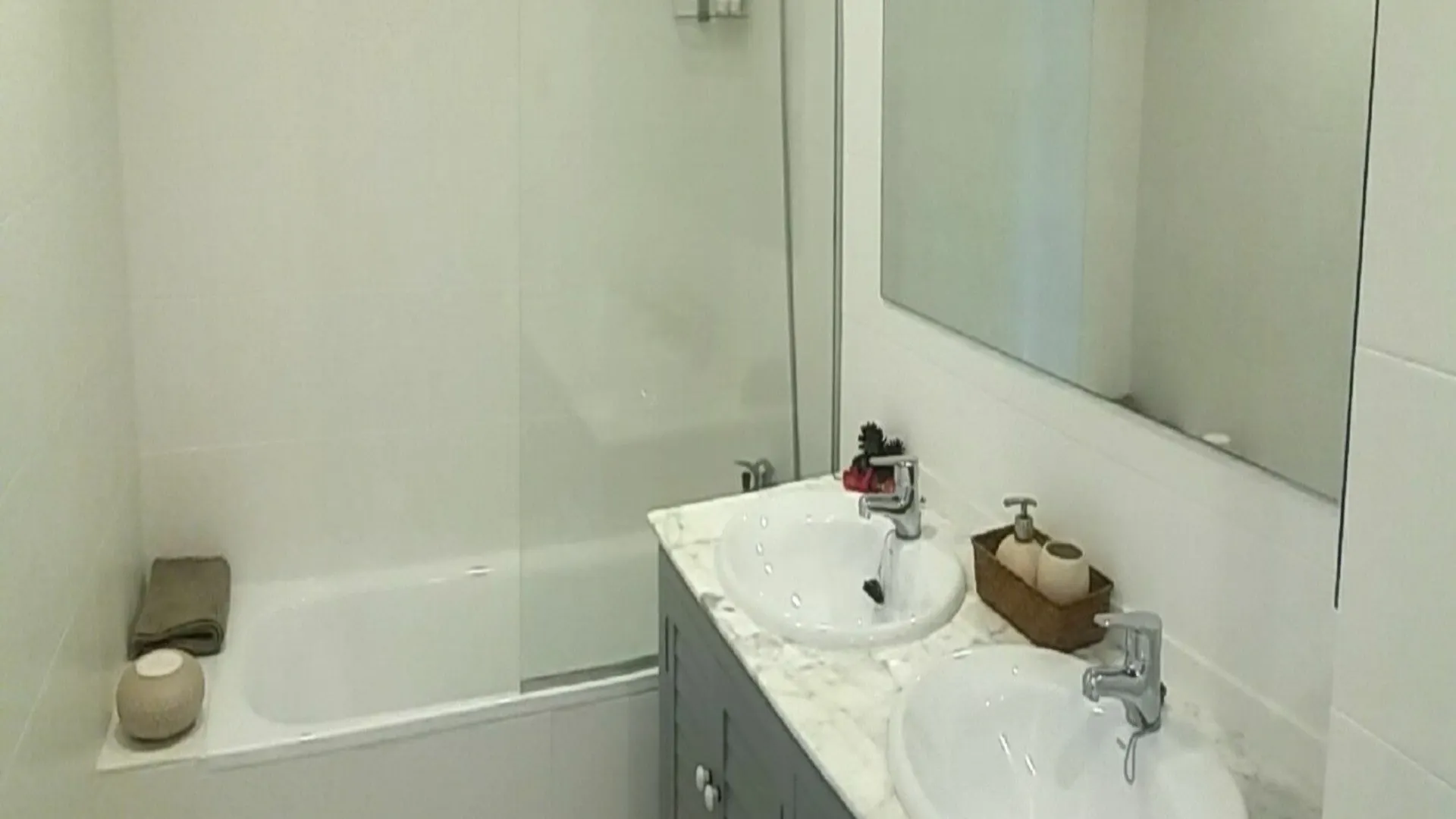 Malaga 103327 2 Bedroom Apartment By Mo Rentals